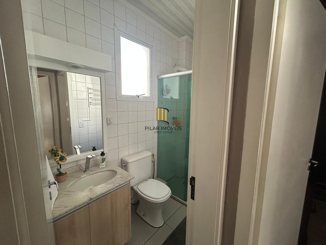 Apartamento 2 dormitórios  I Vaga  de garagem- bairro Tristeza