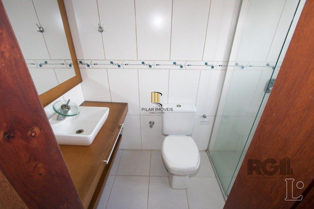 Casa 3 dormitórios no bairro Hípica