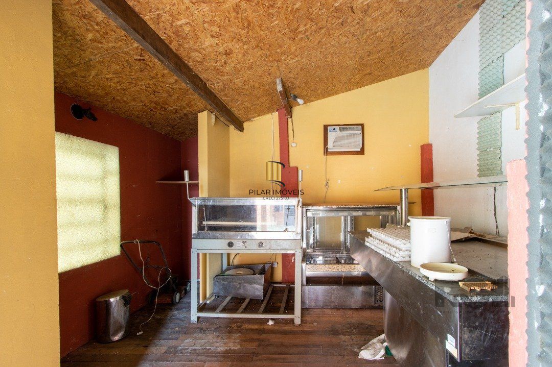 Casa para Venda - 205.5m², 3 dormitórios, sendo 2 suites, 3 vagas - Vila Nova
