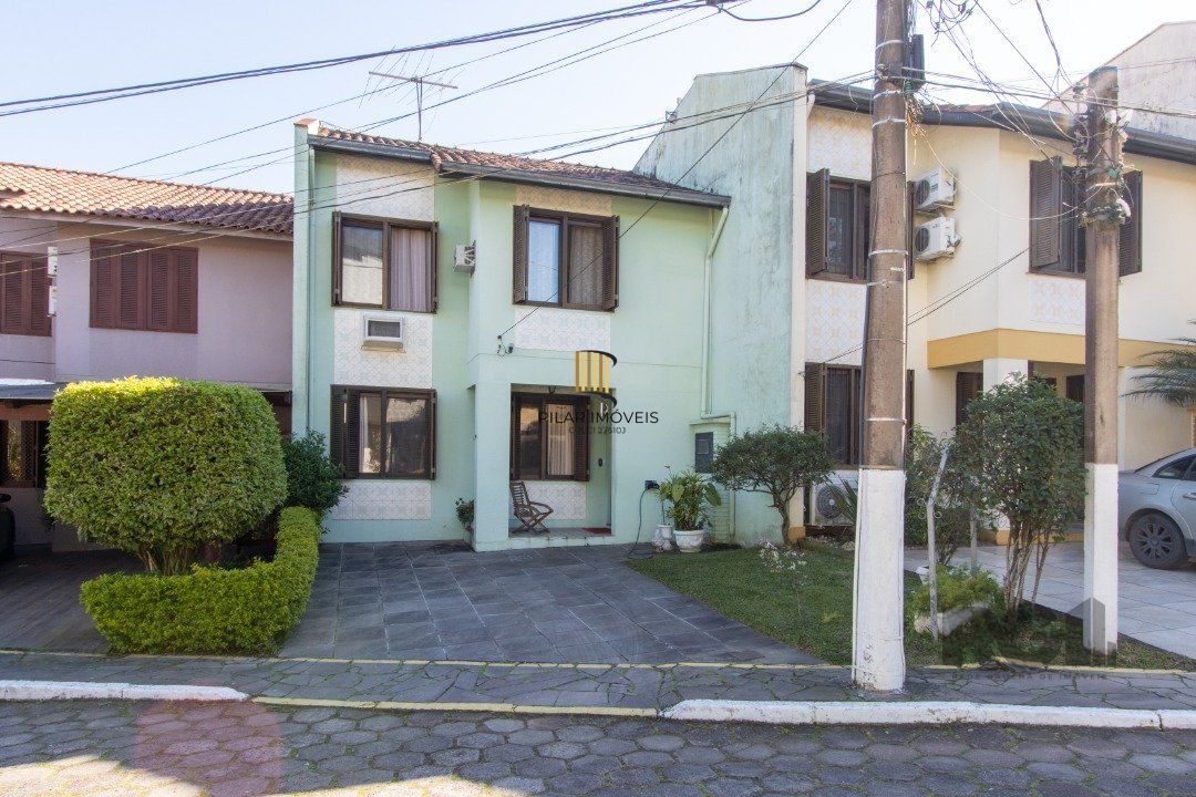 Casa de Condomínio 4 dormitórios no bairro Hípica