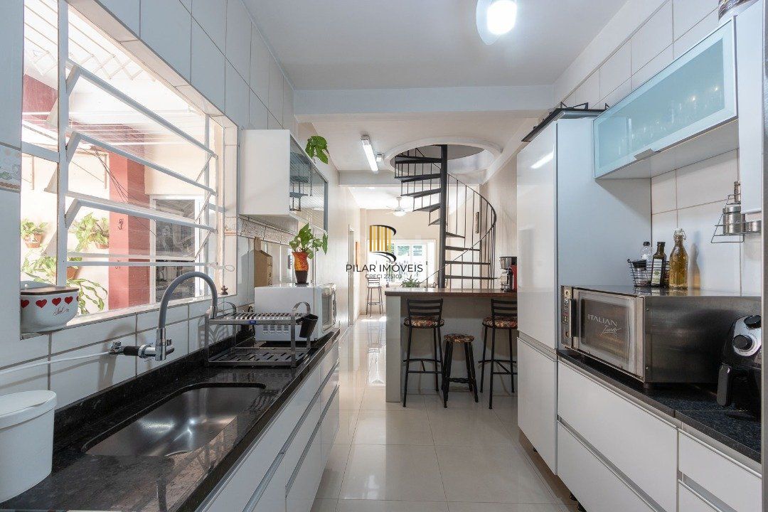 Sobrado para Venda - 150m², 3 dormitórios, sendo 1 suites, 1 vaga - Morro Santana