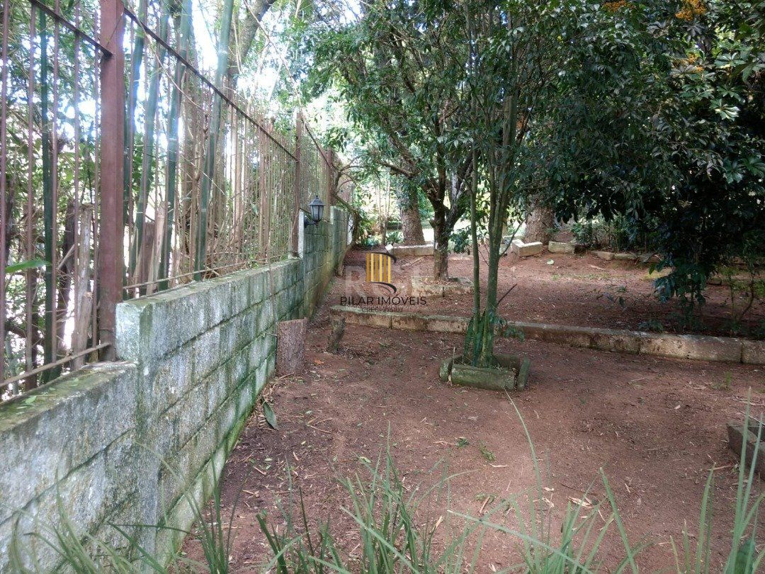 Casa para Venda - 250m², 3 dormitórios, sendo 1 suites, 4 vagas - Taruma