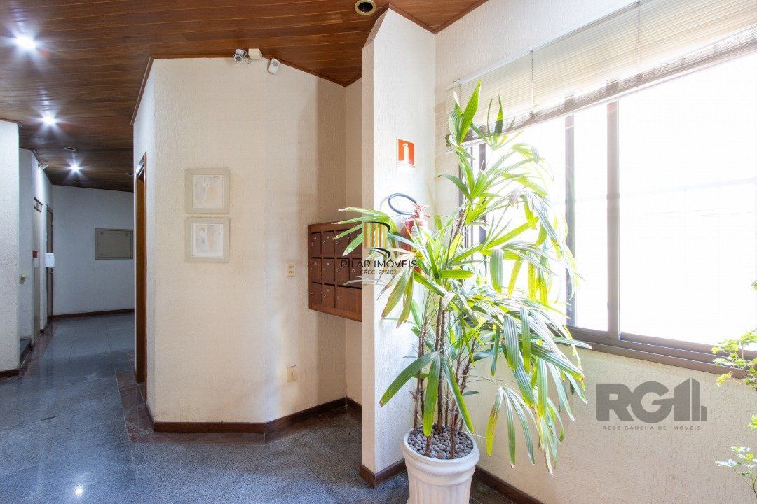 Apartamento | 3 quartos | 1 suíte | 1 vaga | 92,00m2 | Bairro Petrópolis