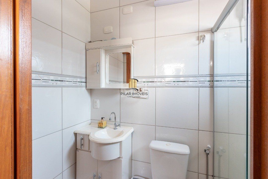 Casa para Venda - 213m², 2 dormitórios, sendo 1 suites, 2 vagas - Hípica