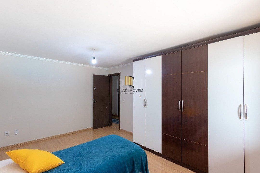 Casa para Venda - 246m², 3 dormitórios, sendo 1 suites, 3 vagas - Imperial Parque