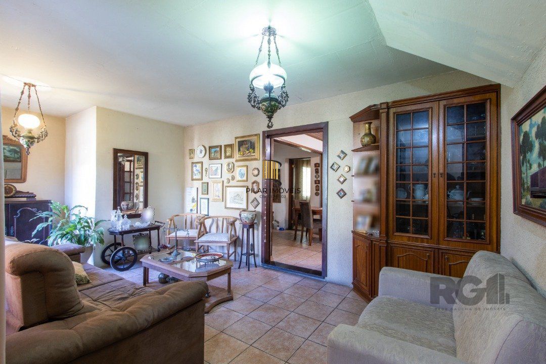Casa de Condomínio 4 dormitórios no bairro Hípica