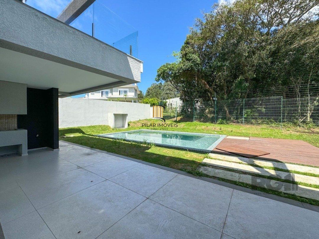 Casa Condominio para Venda - 300m², 4 dormitórios, sendo 4 suites, 2 vagas - Alphaville