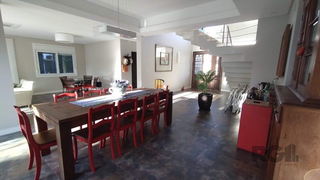 Casa de Condomínio 5 dormitórios no bairro Atlântida
