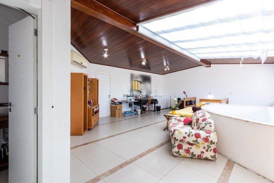 Casa para Venda - 463m², 4 dormitórios, sendo 4 suites, 4 vagas - Ipanema