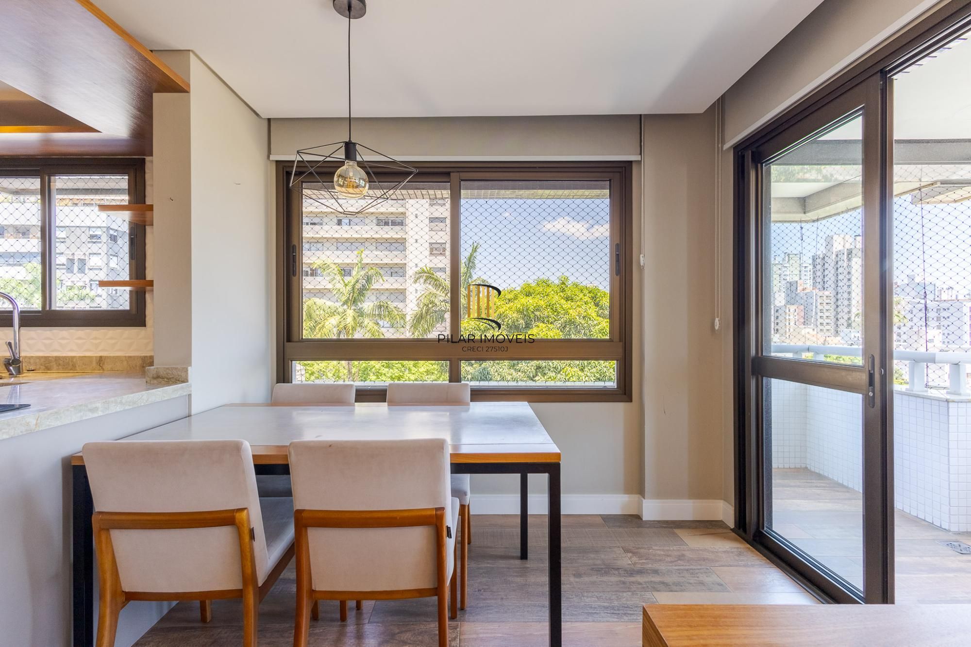 Apartamento 2 dormitórios no Petrópolis