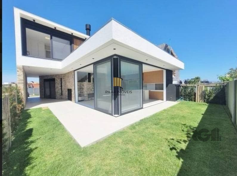 Casa de Condomínio 4 dormitórios no bairro Centro