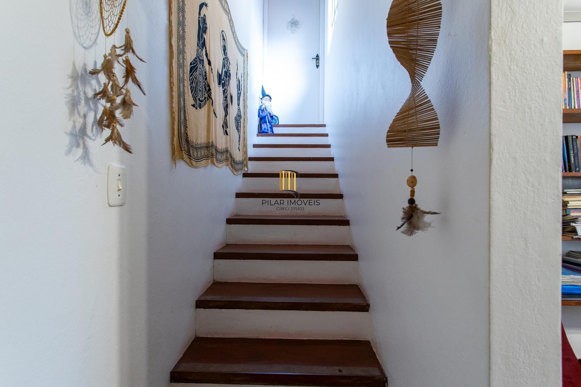 Casa 5 dormitórios no bairro Vila Assunção