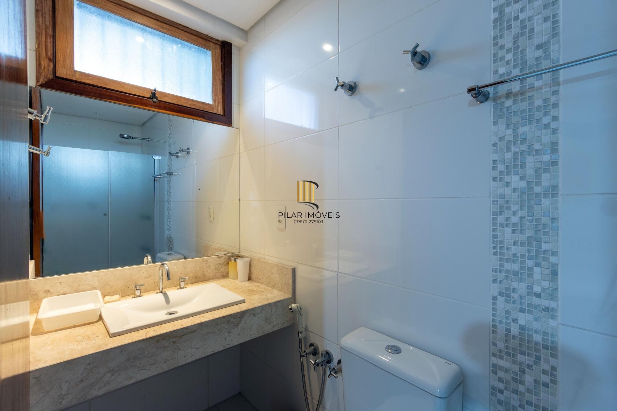 Casa de Condomínio 4 dormitórios no bairro Cavalhada