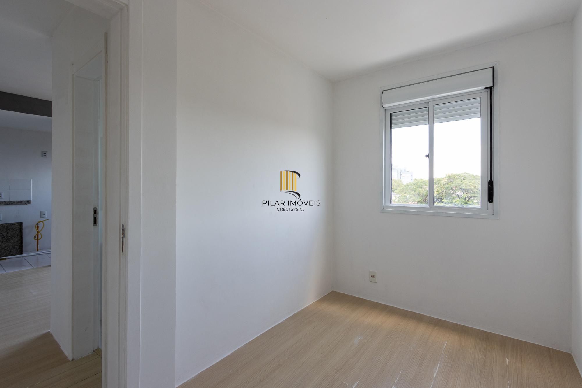 Apartamento 2 quartos, 1 vaga escritura, elevador - Bairro Cristal