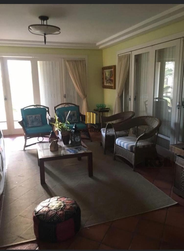 Casa 4 dormitórios no bairro Atlântida