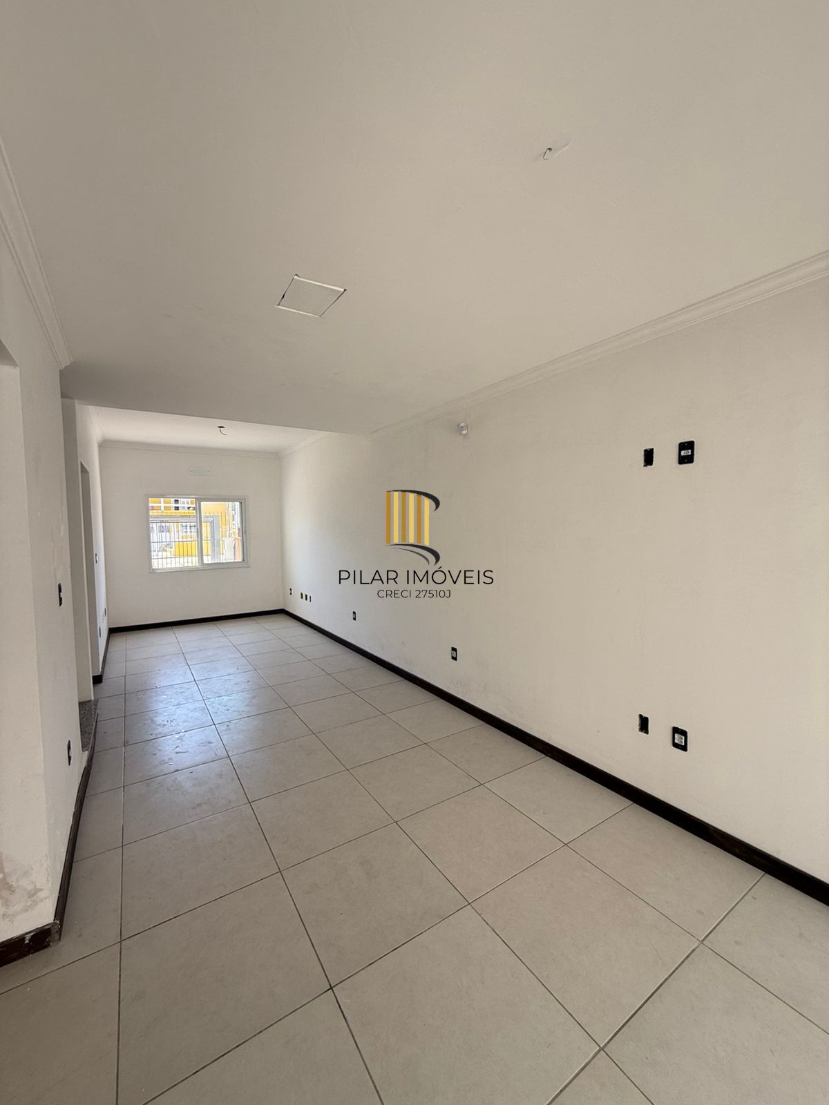 Casa nova em condominio a venda em Porto Alegre