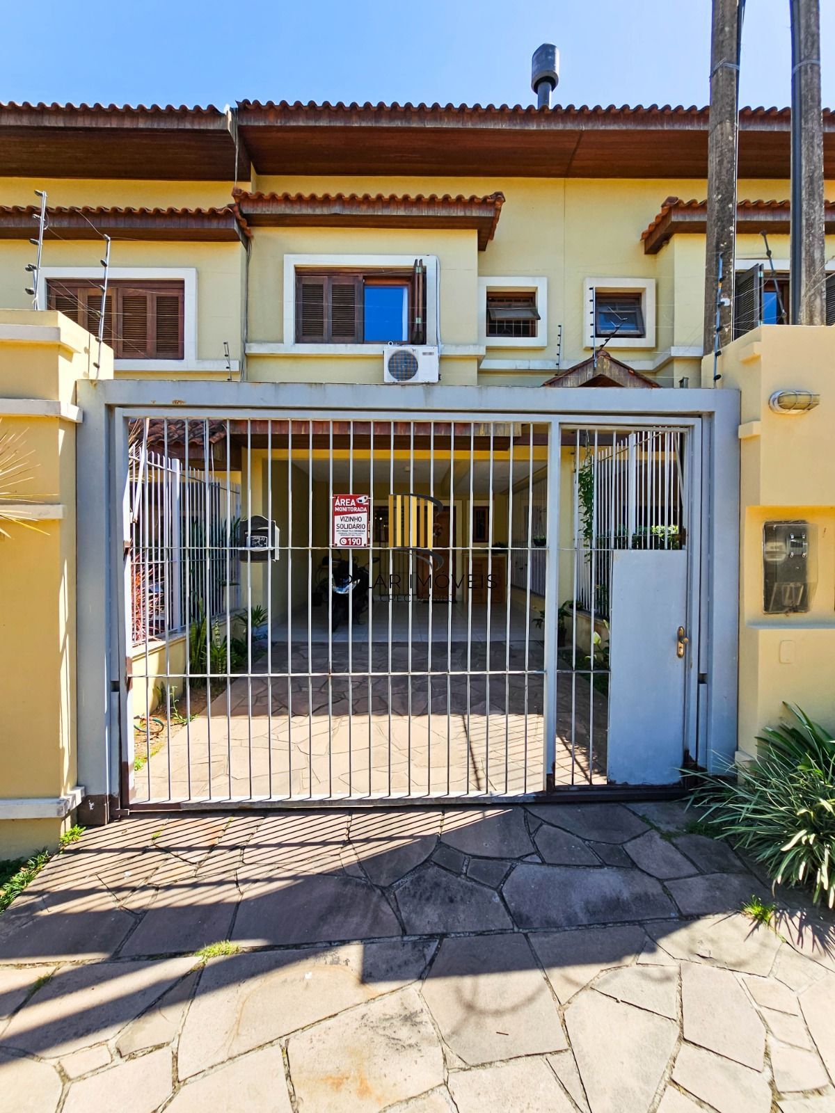 Casa 3 dormitórios no bairro Tristeza