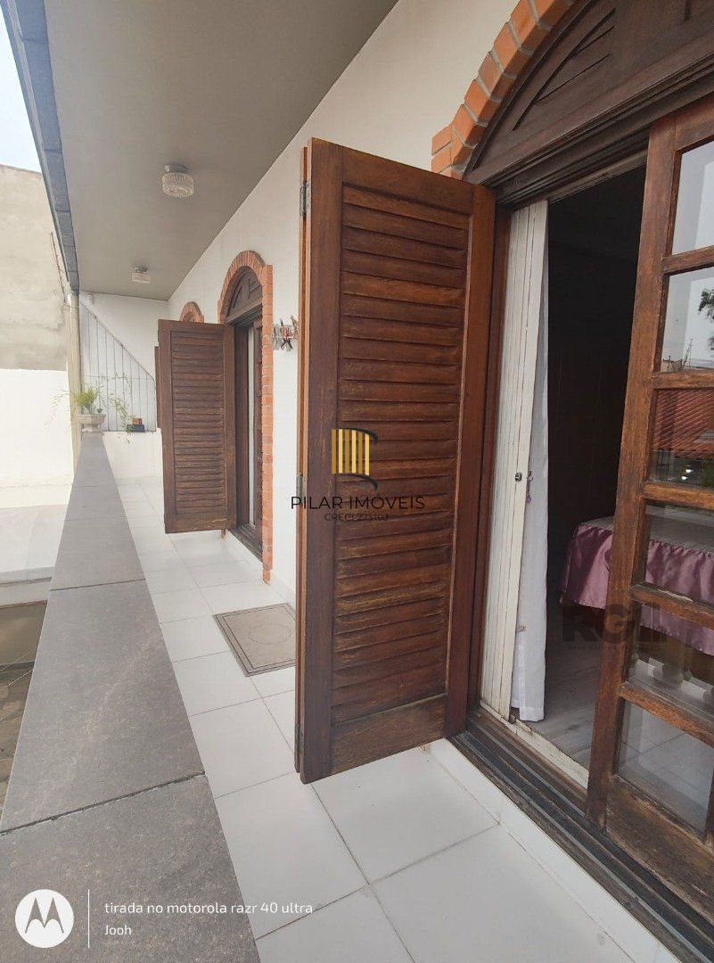 Casa 4 dormitórios no bairro Cavalhada