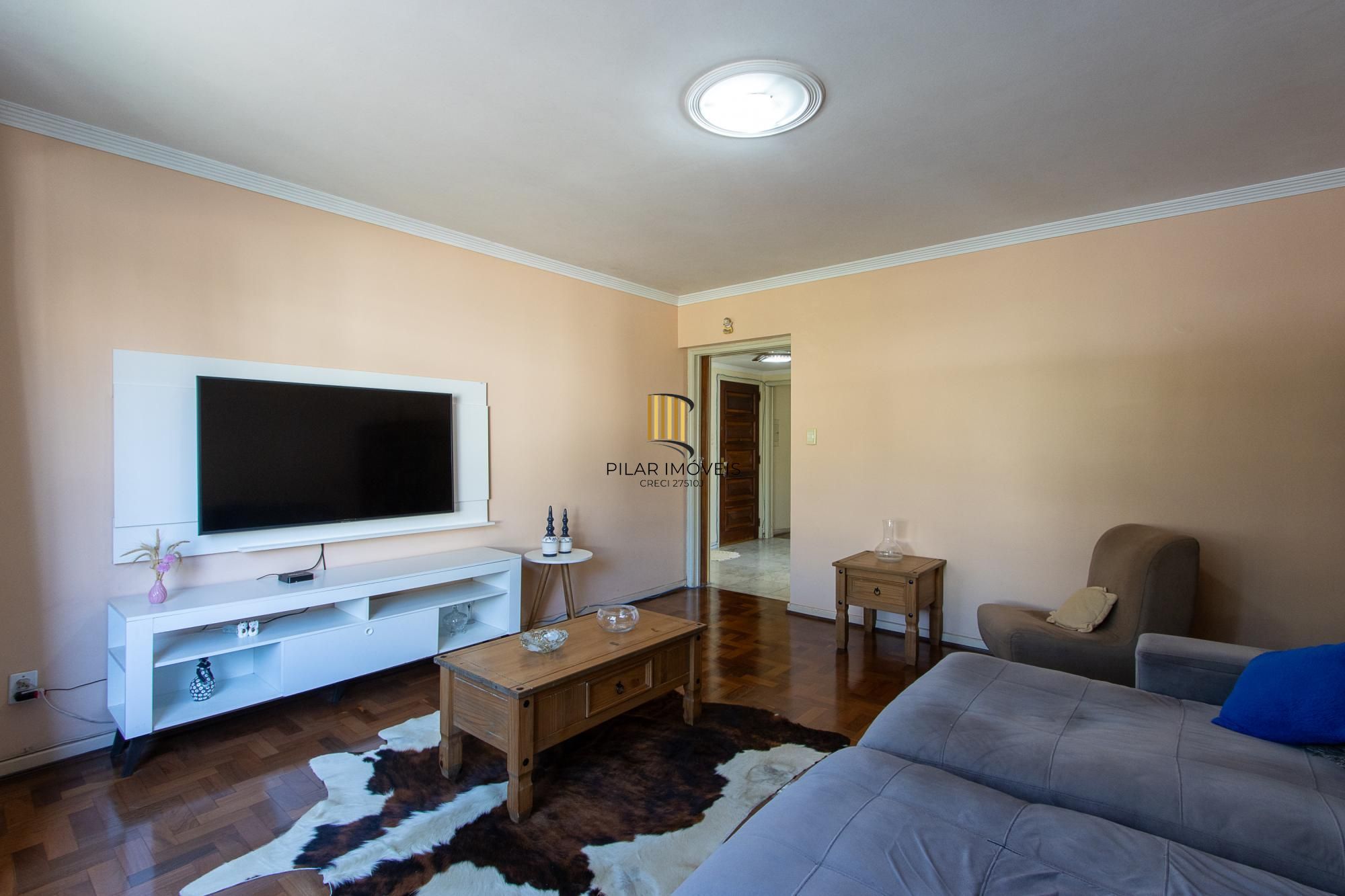 Apartamento 4 dormitórios no bairro Menino Deus