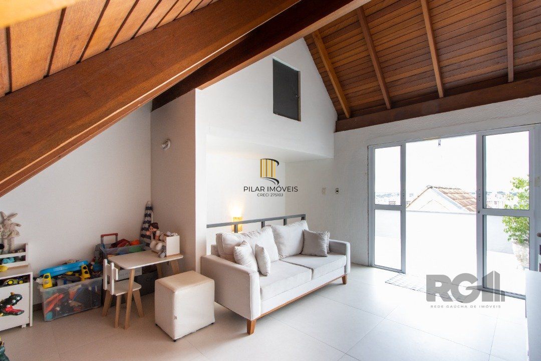 Sobrado com 148,45m², com 2 quartos, suíte, área gormet, vista para o Guaíba, na Vila Conceição.