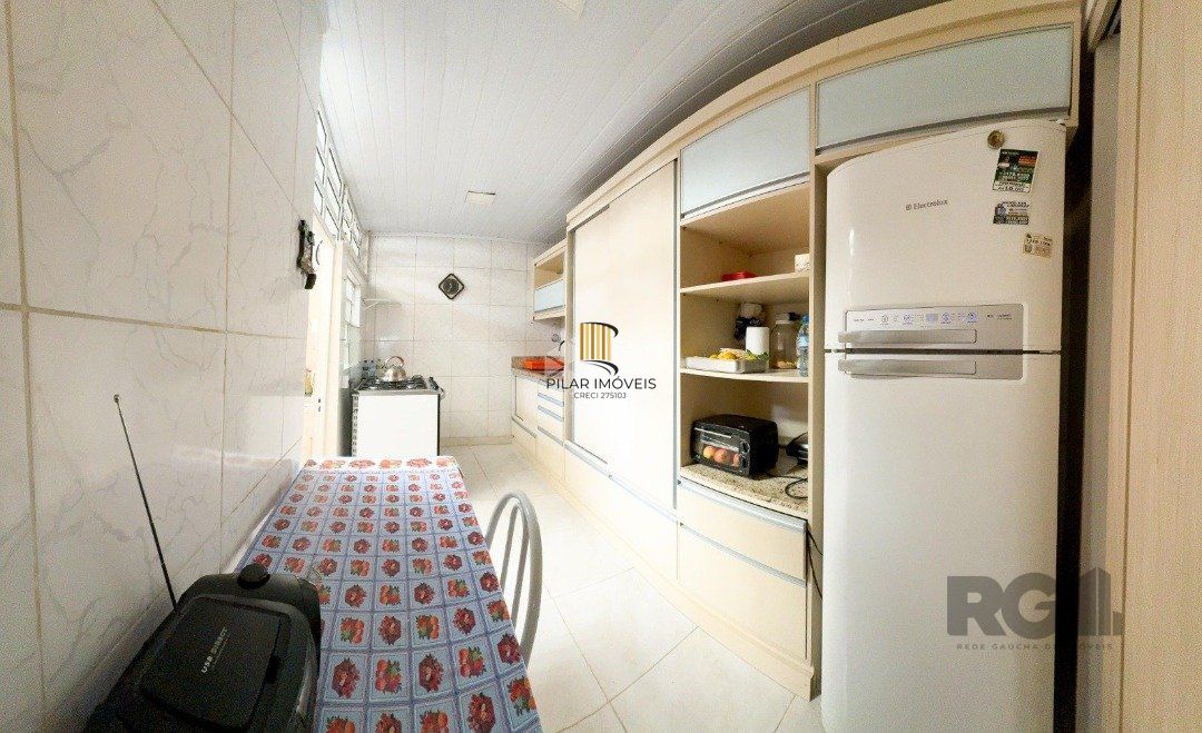 Apartamento 3 dorm., suíte e 2 vagas de garagem