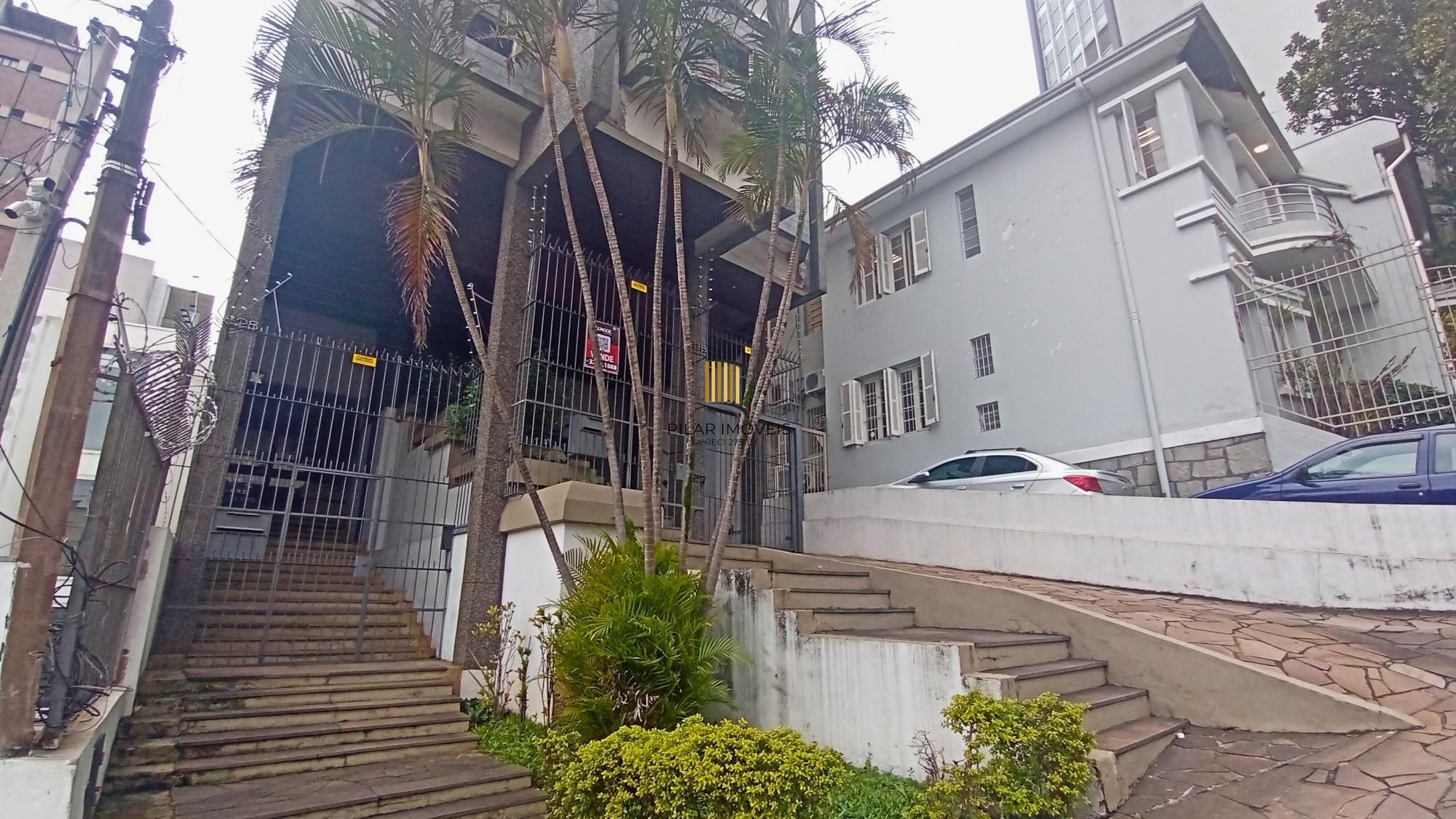 Sala comercial com vaga dupla, ao lado do Hospital Moinhos de Vento