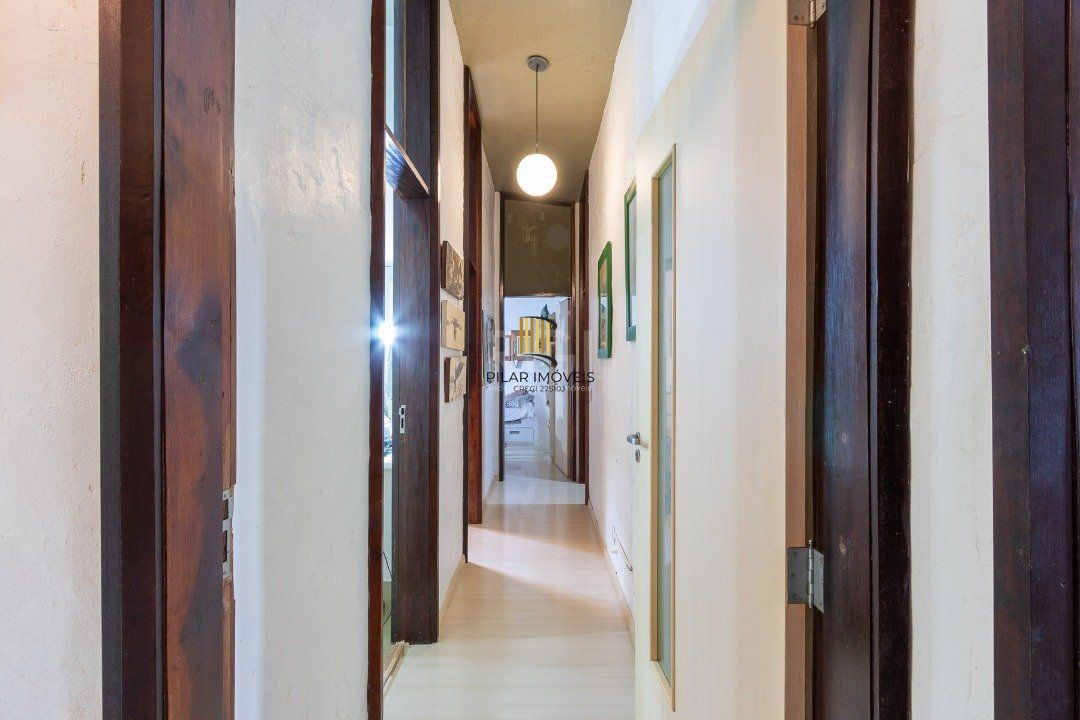 Casa para Venda - 600m², 3 dormitórios, sendo 1 suites, 8 vagas - Vila Assunção