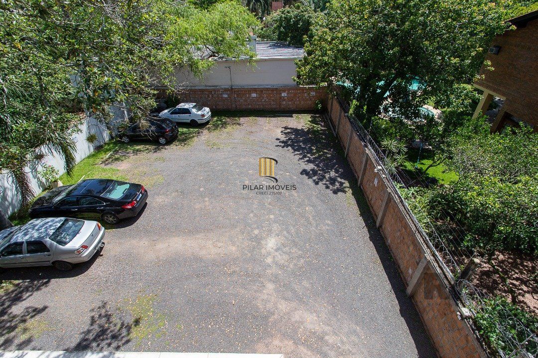 Apartamento com uma cobertura horizontal com 329,10 m² privativos com suíte