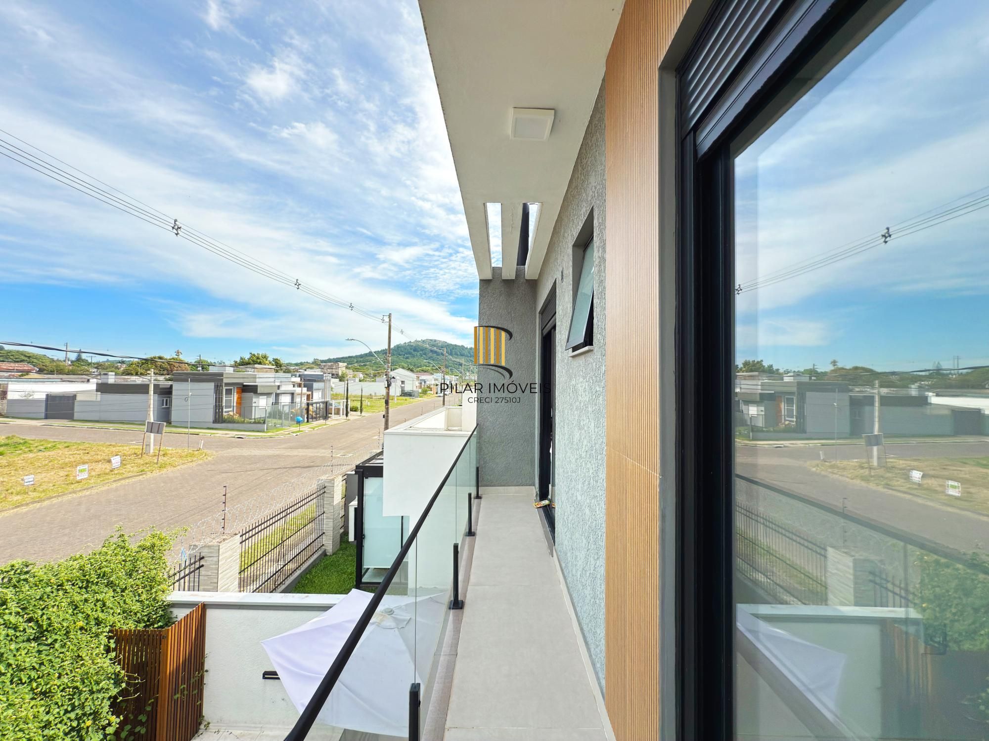 Casa de Condomínio 3 dormitórios no bairro Aberta dos Morros