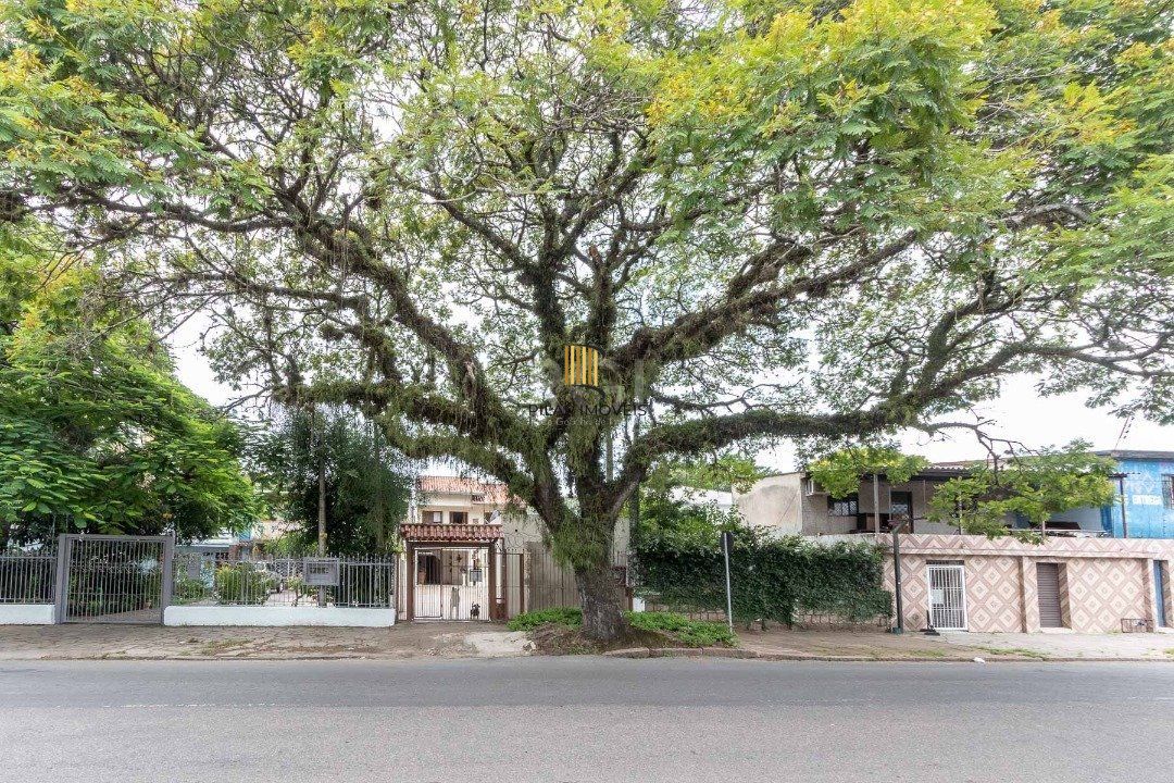 Casa para Venda - 161m², 3 dormitórios, 3 vagas - Nonoai