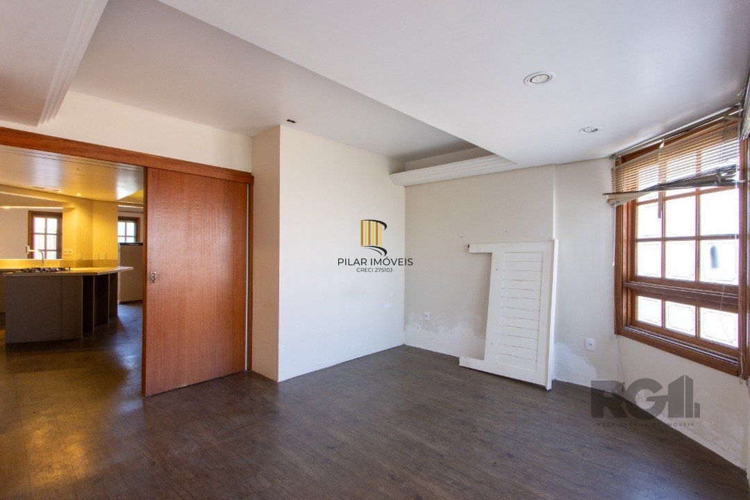 Casa 5 dormitórios no bairro Nonoai