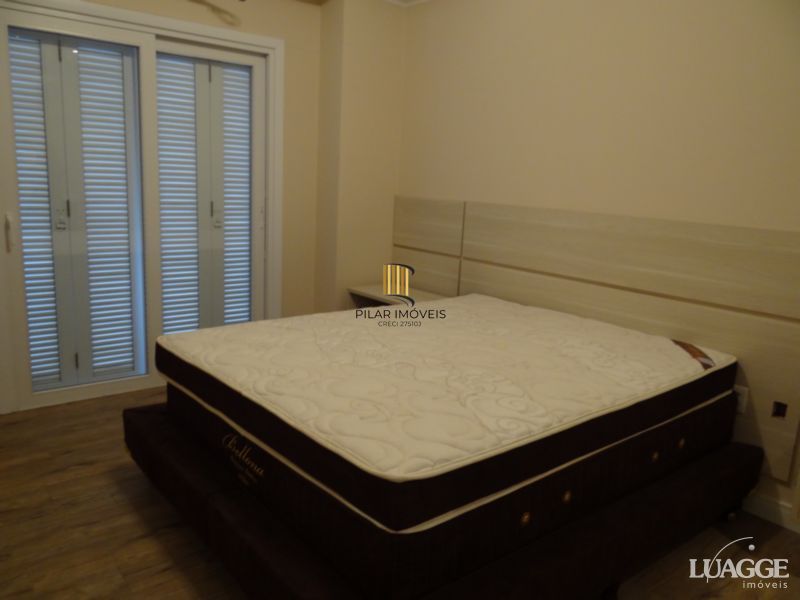 Casa para Venda - 305m², 3 dormitórios, sendo 3 suites, 4 vagas - Nonoai