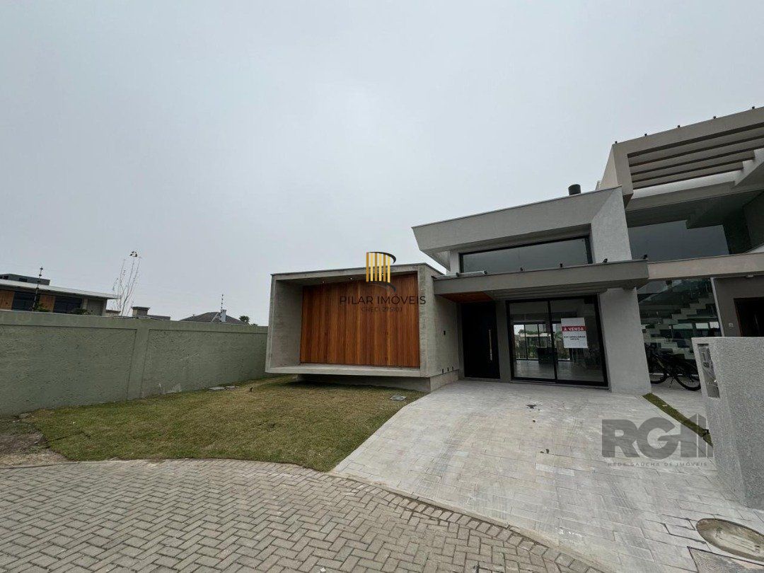 Casa de Condomínio 4 dormitórios no bairro Centro
