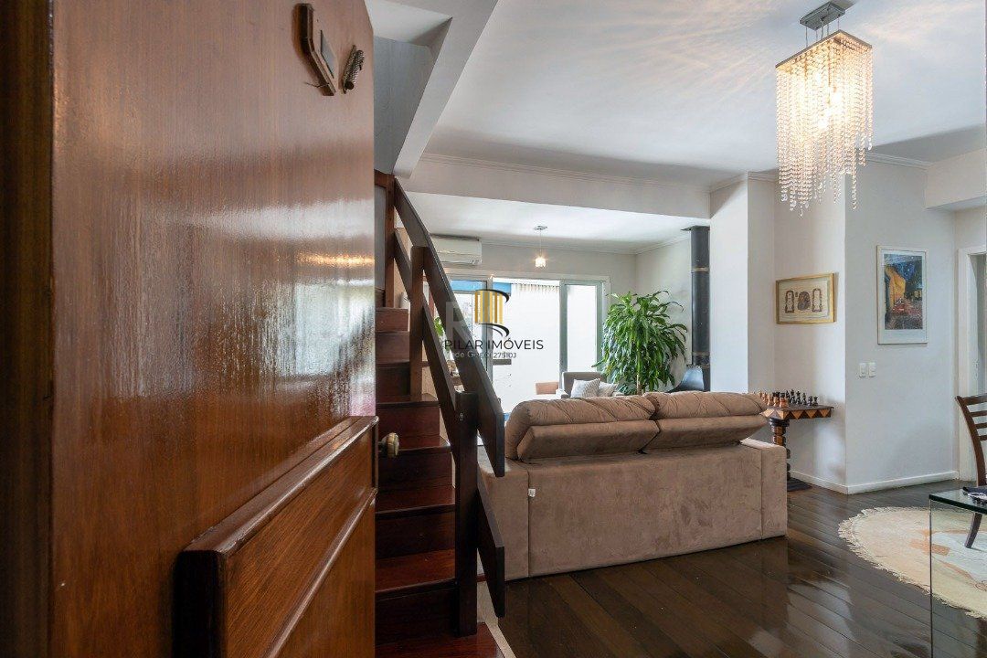 Cobertura para Venda - 255m², 3 dormitórios, sendo 1 suites, 2 vagas - Praia de Belas