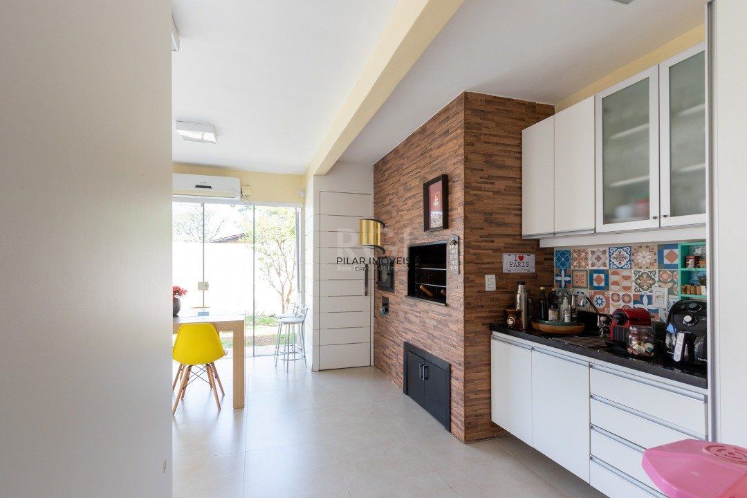Casa Condominio para Venda - 102.9m², 3 dormitórios, sendo 1 suites, 2 vagas - Camaquã