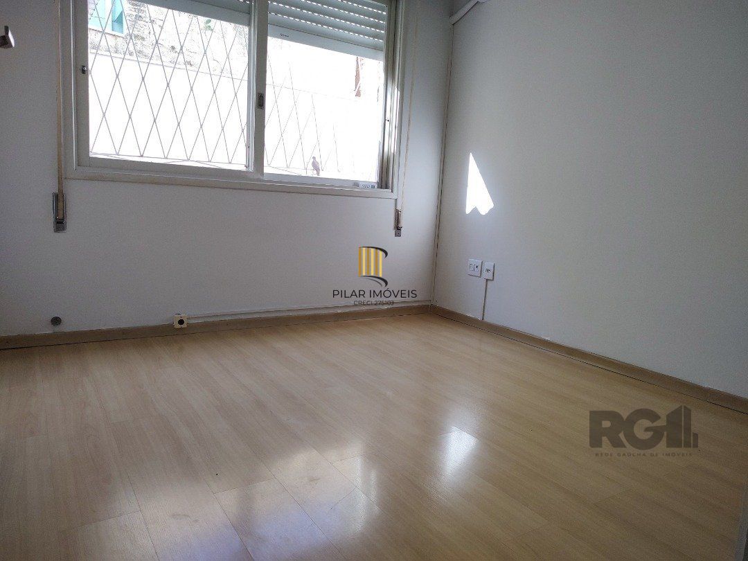 Apartamento Garden, 2 quartos, 1 suite, 2 banheiros, dependência de empregada - Bairro Petrópolis