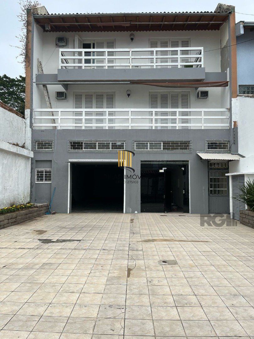 Casa para Venda - 507m², 4 dormitórios, sendo 2 suites, 6 vagas - Cavalhada - Pilar Imóveis