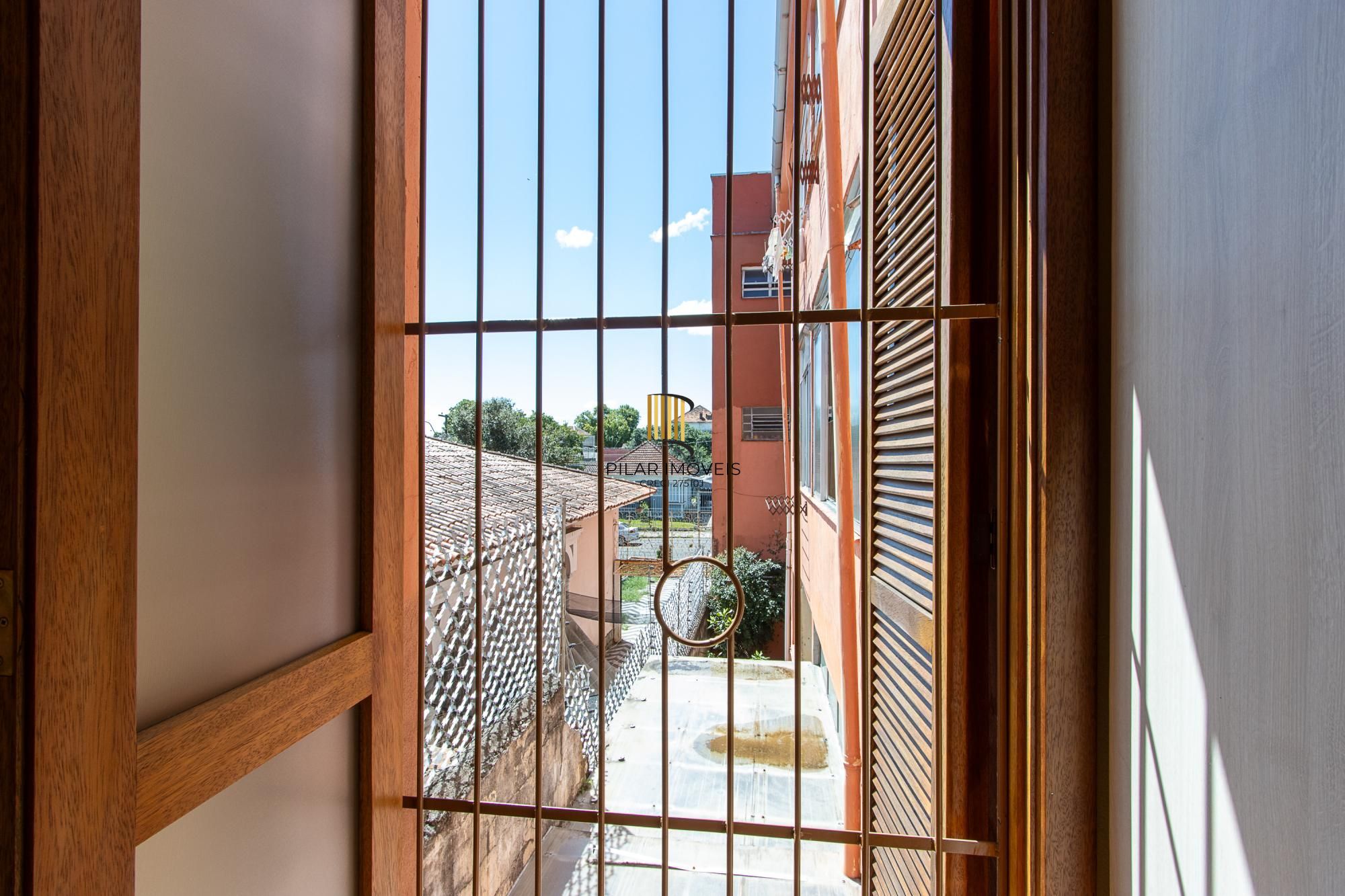 Apartamento de 2 dormitórios no bairro Medianeira.