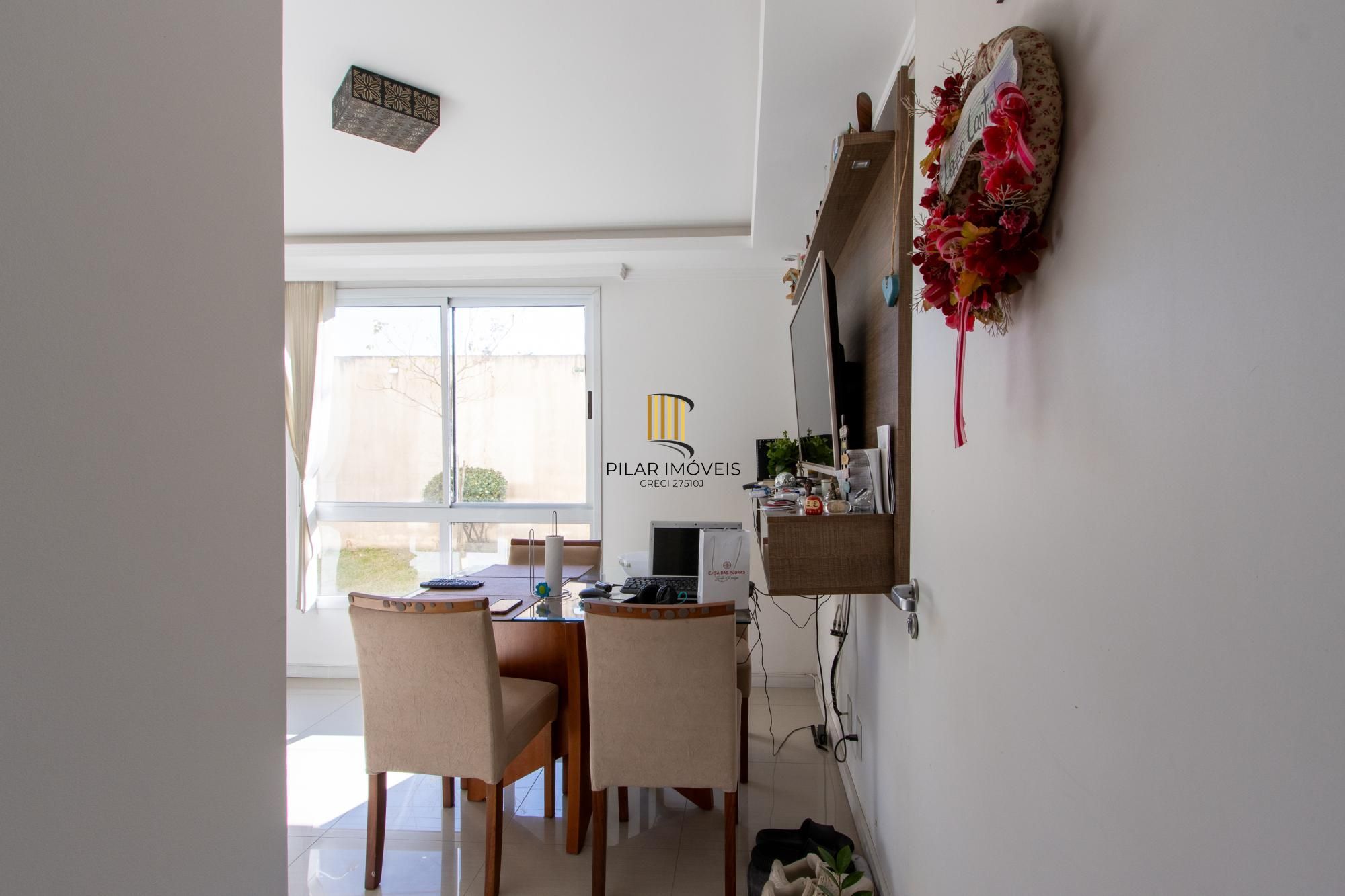 Apartamento térreo, semi mobiliado, com 54,81 m² de área privativa, 3 dormitórios e 1 vaga de garagem2