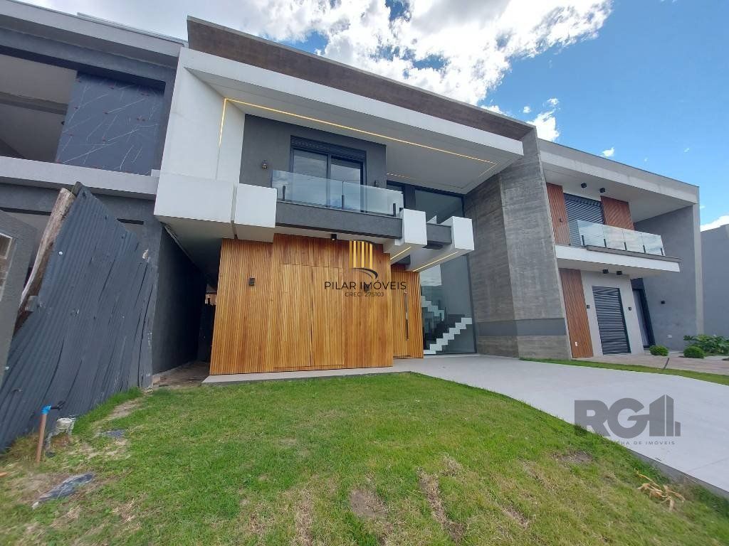 Casa de Condomínio 4 dormitórios no bairro Centro