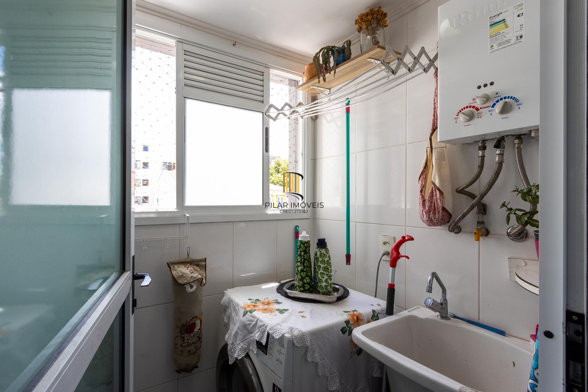 **Apartamento Mobiliado de 3 Quartos na Tristeza, Porto Alegre - Venda por R$ 595.000,00**