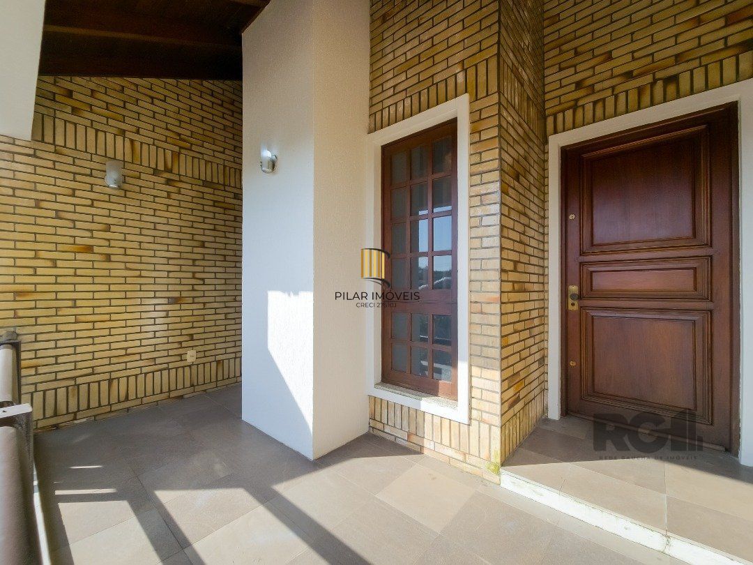 Casa 4 dormitórios no bairro Glória