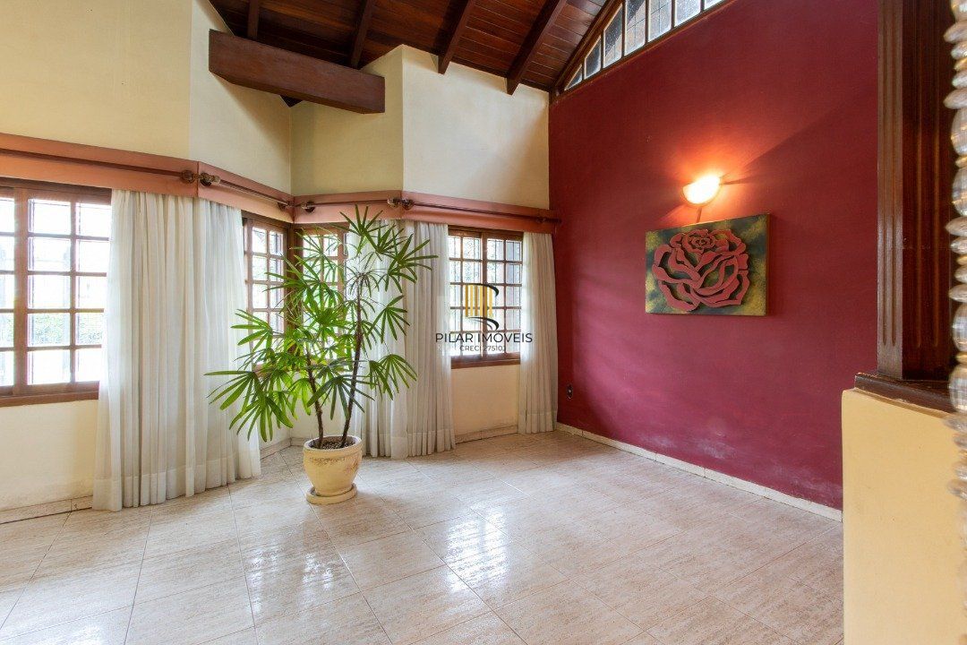 Casa 5 Dormitório(s) Bairro Tristeza