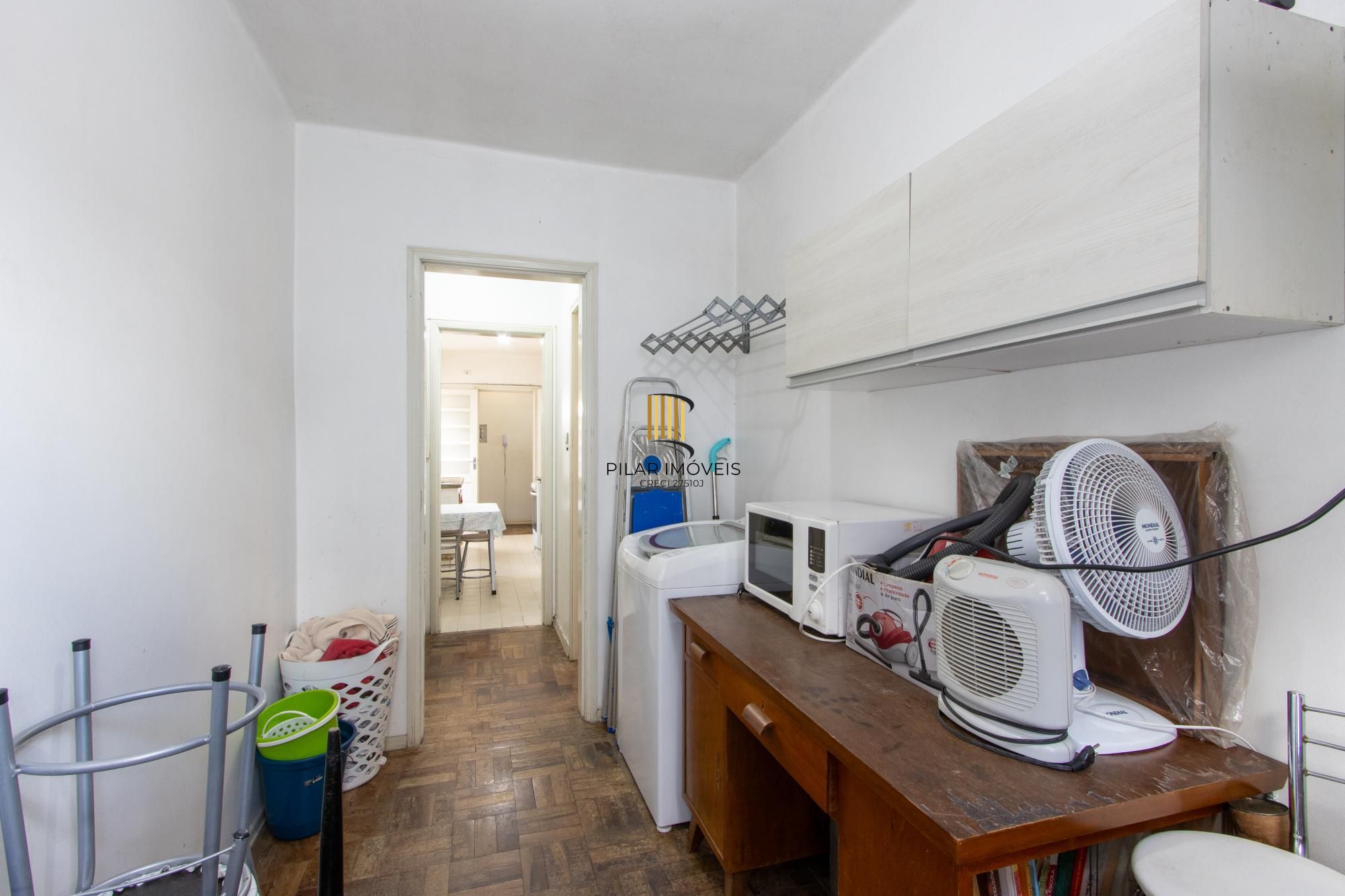 Apartamento de 3 dormitórios com uma vaga de garagem à venda no bairro Menino Deus – Porto Alegre