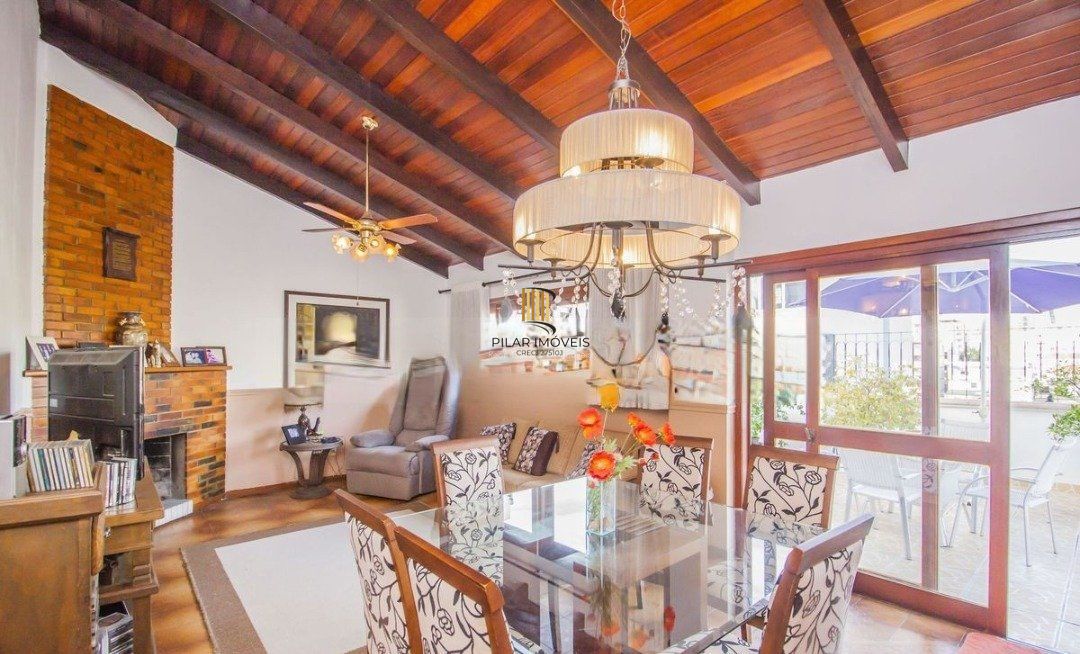 Cobertura para Venda - 223m², 3 dormitórios, sendo 1 suites, 2 vagas - Santa Cecília