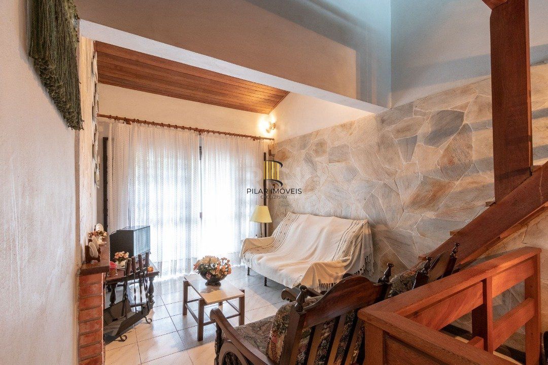 Casa para Venda - 200m², 3 dormitórios, sendo 1 suites, 1 vaga - Aberta dos Morros