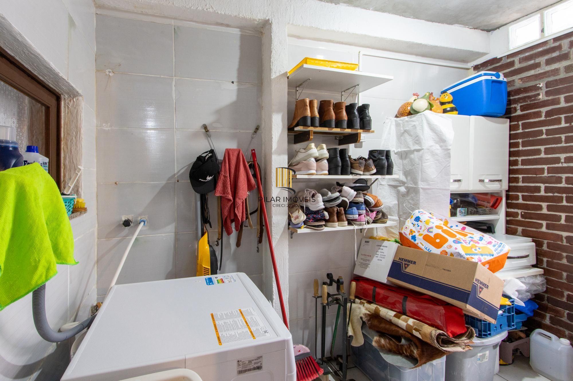 Sobrado no Lagos de Nova Ipanema com 149,54m², possui 03 dormitórios, sendo 1 suíte, garagem para 3 carros