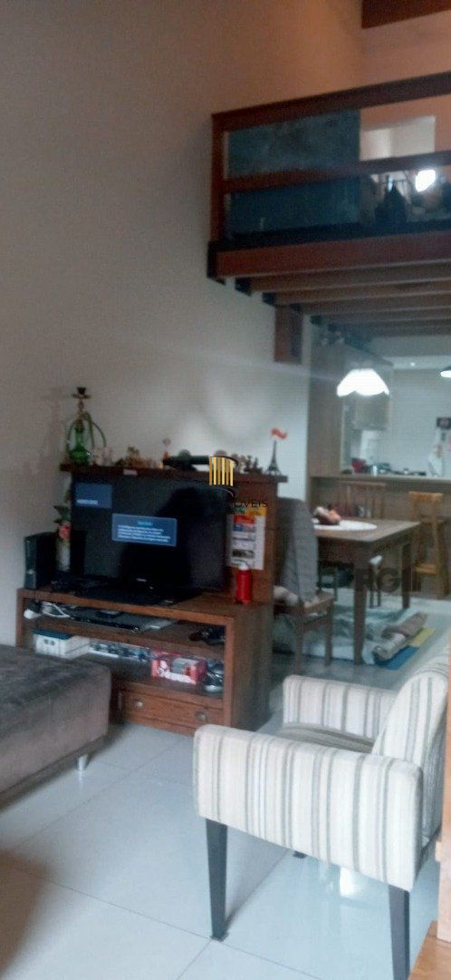Sobrado 3 dormitórios no bairro Hípica