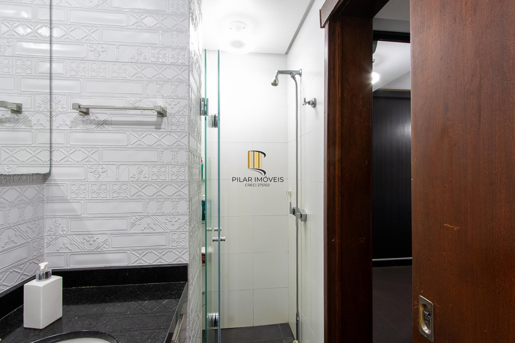 Cobertura no Menino Deus com vista espetacular