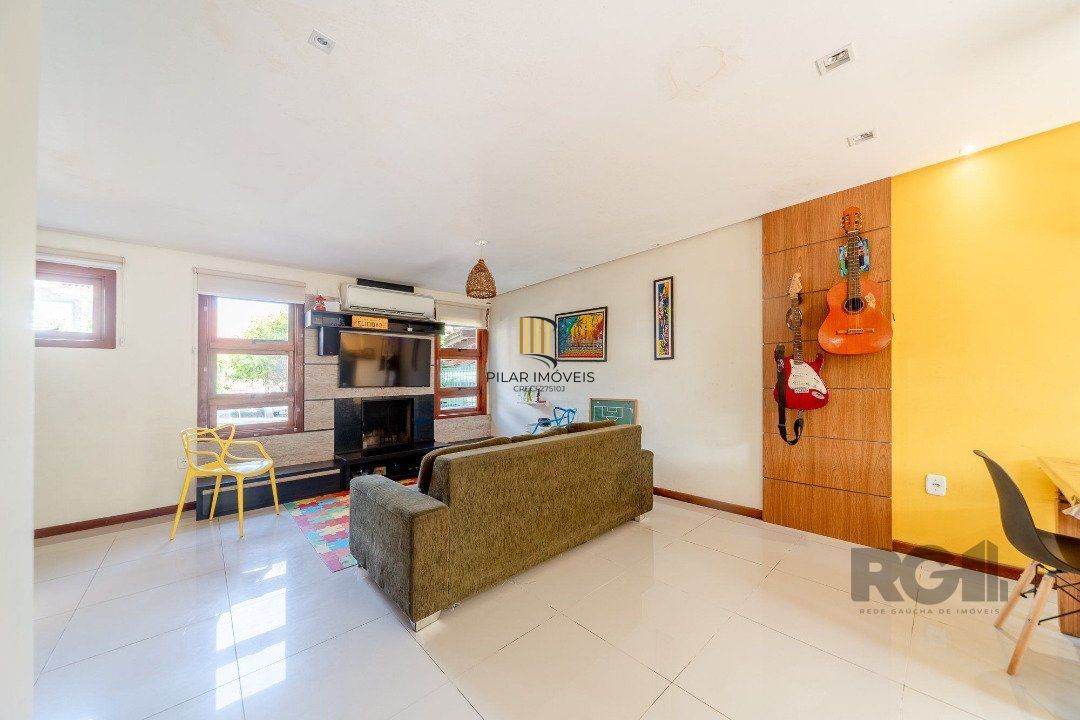 Casa de Condomínio 3 dormitórios no bairro Hípica